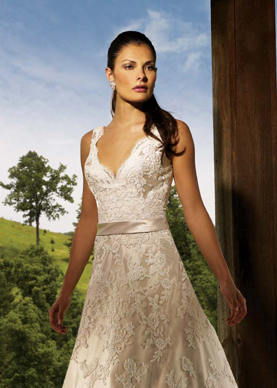Orifashion HandmadeGraceful Alençon lace Wedding Dress AL116